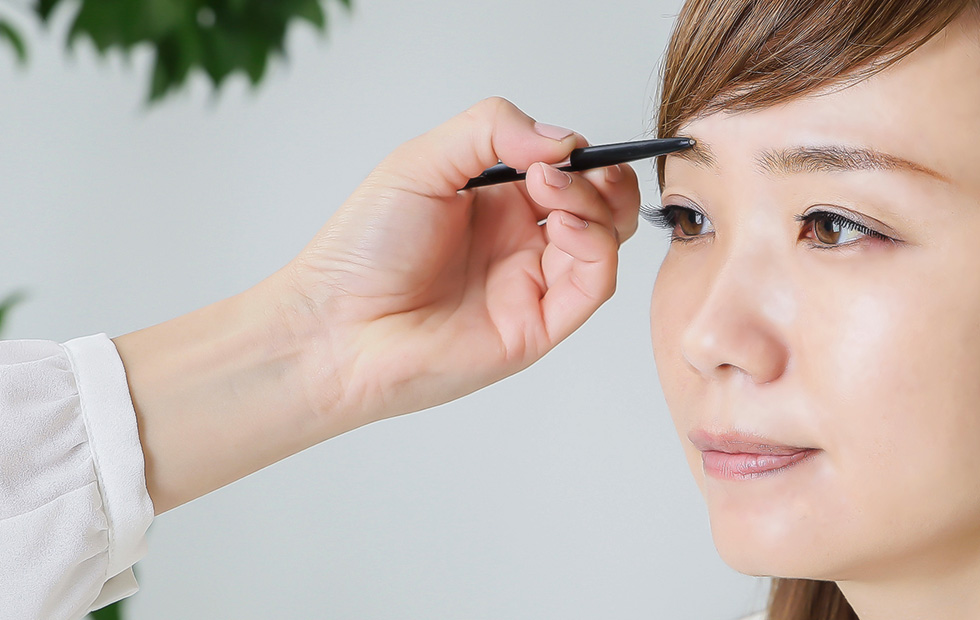 4D眉アートで自然な仕上がりに